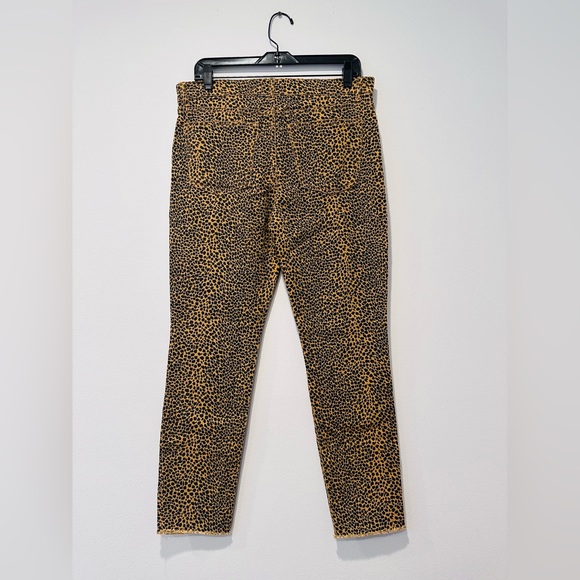 CURRENT/ELLIOTT NEW HIGH WAIST STILETTO Spotted Leopard Crop Jean size 30
NWT - Picture 3 of 11